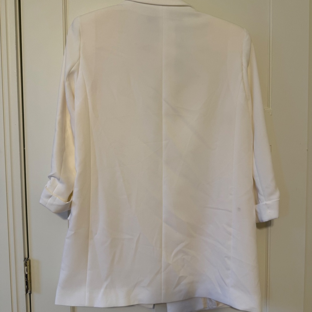 ZARA White Structured Blazer with Lapels – Size S (Brand New, $69.90 Retail) - Picture 4 of 9
